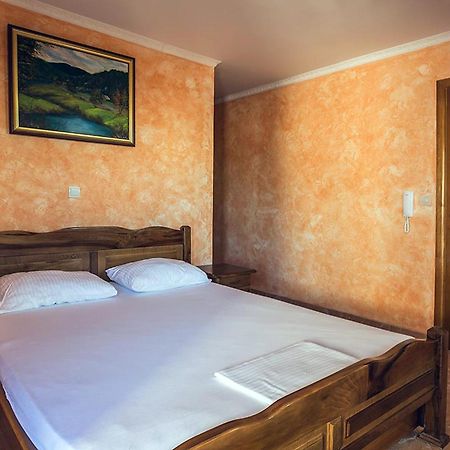 Villa M Dobra Voda Habitación foto