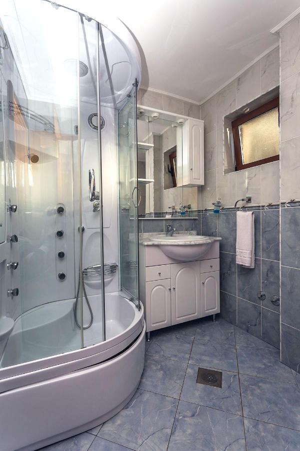 Villa M Dobra Voda Habitación foto